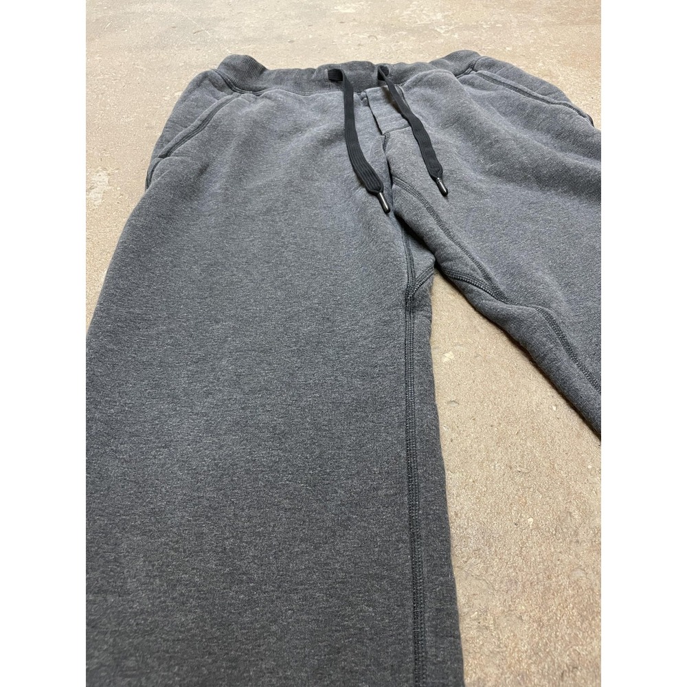 Lululemon Sweatpants Mens Medium Charcoal Gray Fleece Lined Drawstring Open Hem - Picture 3 of 16